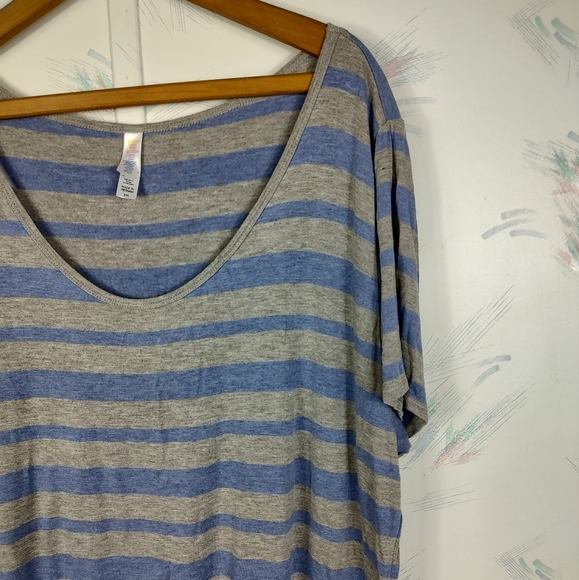 LuLaRoe Gray Blue Striped Short Sleeve Shirt 3X - Picture 2 of 8